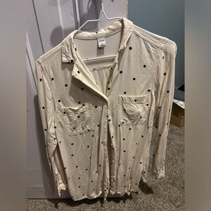 Old Navy XS polka dot shirt